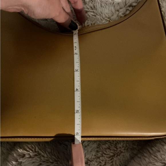 Gucci Vintage Camel Color Hobo Style Shoulder Bag EUC - Picture 14 of 16